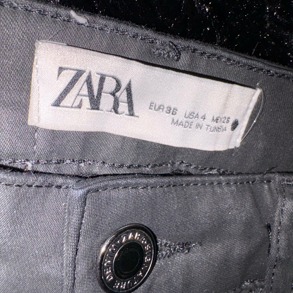 Zara Women's Black Dreed Flare Jean - Picture 2 of 9
